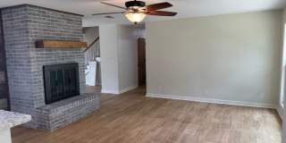 Beautifully renovated 4BR/3BA home close to NAS and beaches Gallery 8