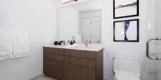 Elevate Lincoln Park Apartments Gallery 35