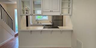 EPIC REA: 2 BR/1 BA Townhome w/ 1 Parking in Great Corte Madera Gallery 14
