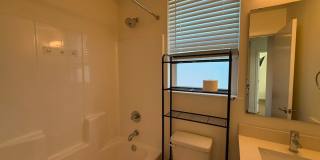 Fully Furnished - 9 Bed 3 Bath U-District Home! Gallery 20