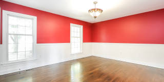 Stunning 3 Bedroom Home with Barn and Over 3 Acres! Gallery 6