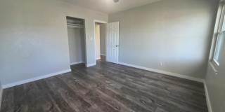 2661 Commercial Street Gallery 10