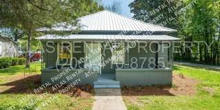 Renovated 3BR Home with Granite Counters & Great Outdoor Features! Gallery 1
