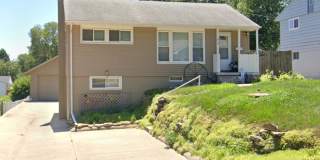 Spacious Home in Papillion Available in May! Gallery 1