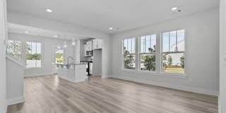 Beautiful 3/2.5 Townhome Move in Ready! Gallery 21