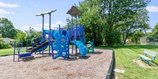 Oval Spring Apartments Gallery 13