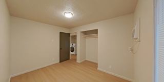 University Manor - Newly Renovated Units just a short walk from Campus! Gallery 82