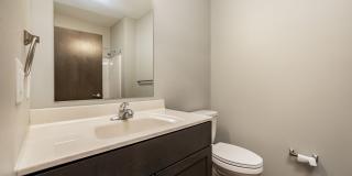 Spacious Townhome In The Kingston Neighborhood Gallery 17