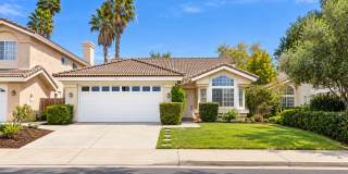 Beautiful Centrally Located Stonebrook Home Gallery 1
