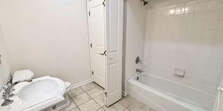 A 2 BR Lifestyle of Luxury at One Vinings Mountain! Gallery 25