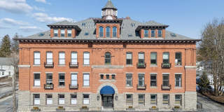 77 Van Dam Street unit: 408 Gallery 1