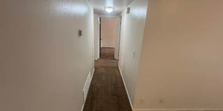 Spacious 2 bed/2 bath in Millcreek-**Move in Special-1/2 off first month** Gallery 31