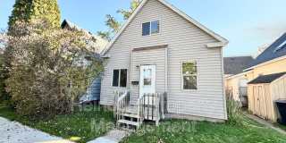 AVAILABLE AUGUST 1st   - 2 Bed 1 Bath Located In Superior WI w/ Bonus Space Gallery 1