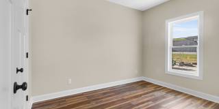 136 Macdonald Boulevard Gallery 28