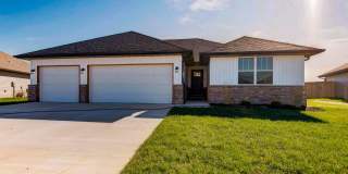 South Nixa 4 Bedroom Home Gallery 1