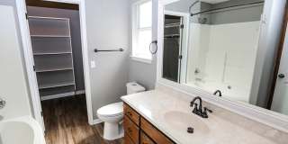 2172 Bentwood Gallery 10