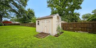 LARGE 4 BEDROOM HOME NEAR MILITARY BASE AND BAY Gallery 36