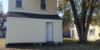 Great 3 bed 1.5 Bath close to University of Dayton, MIami Valley Hospital and greater Dayton. Gallery 3