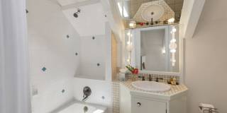 Lavish Oceanfront Estate w/Pool, Spa & AC - Close to Beaches: Maunalua Sunset Gallery 29