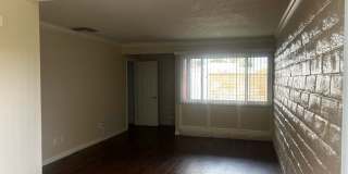 The Pines Apartments Gallery 17