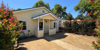 Charming Remodeled Cottage Home in Oak View Gallery 1