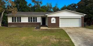 Spacious 3 Bed 2 Bath Ranch with Fenced Yard Gallery 1