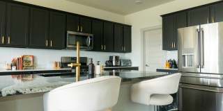Fully Furnished 4B/2.5B in Far East Austin  (All Bills Paid) Gallery 10