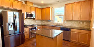 $4,350 / Stunning 3BR/2BA Family Home in Fremont Gallery 4
