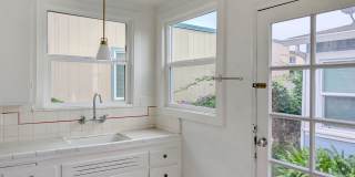 Charming one bed house in heart of Berkeley! Gallery 1