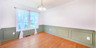 8508 SILVERDALE Road Gallery 14