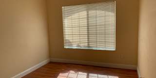 Adorable 3 bedroom / 2.5 bath town home with newly remodeled kitchen! Gallery 14