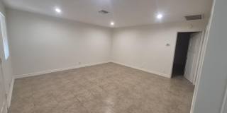 9009 W ELM Street Gallery 5