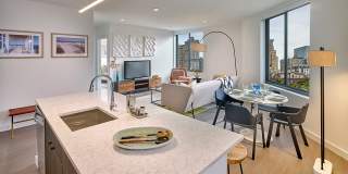 Lenox Gallery 25