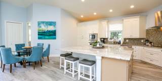 ***STUNNING POOL HOME***4BEDS / 4BATHS***GOLDEN SHORES***FURNISHED SEASONAL RENTAL*** Gallery 9