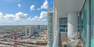 900 Biscayne Boulevard Gallery 12