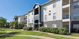 Oak Forest Gallery 13