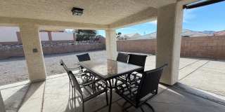Spacious 3-Bed Home on Large Corner Lot with Boat-Deep Garage & Views Gallery 24
