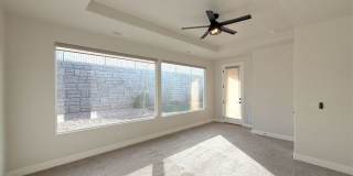 60 740 North Gallery 11