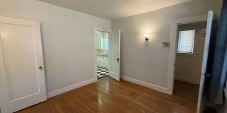 Cozy 2 bed 1 bath available now! Gallery 16