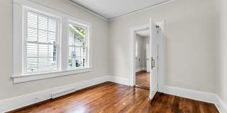 Four Bedroom 2 bath House with office on W Friendly Ave in Greensboro-near UNCG Gallery 18