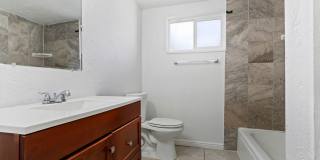 Updated 6 bedroom home is a must see!! Gallery 8
