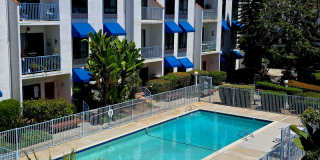 Light-Filled 1 Bed / 1 Bath Condo in UTC, San Diego – Skylights & Balcony Gallery 1