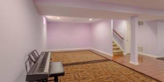 2474 N Canterbury Lane Gallery 40