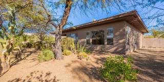 Beautiful 2 bedroom 2 bath with den in gated community. Gallery 39