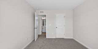 2204 Caen Street Gallery 34