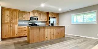 Beautiful Valley Views & Utilities Included! Gallery 8