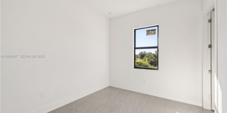 4402 E 19th Street Gallery 13