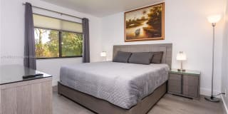 500 N Francisco St Gallery 1