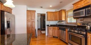 22 Carman Boulevard Gallery 12