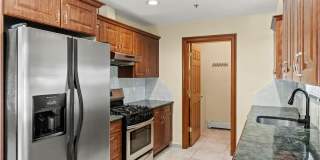 72 Cedar Swamp Road unit: 3 Gallery 1